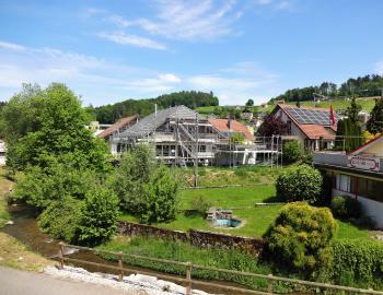 Rentables Mehrfamilienhaus mit 3 Wohnungen an sonniger, ruhiger Lage - 4813 Uerkheim - Bild# 3