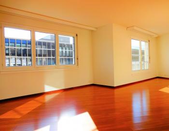 Sehr zentrale und sonnige Wohnung, mit schöner Aussicht, mitten in Kriens - Bild# 2