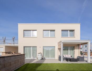 Modernes, grosszügiges 5.5-Zimmer Einfamilienhaus mit Privatpool - Bild# 2