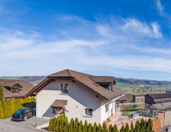 Grosszügiges Einfamilienhaus an ruhiger, familienfreundlicher Lage - Bild# 12