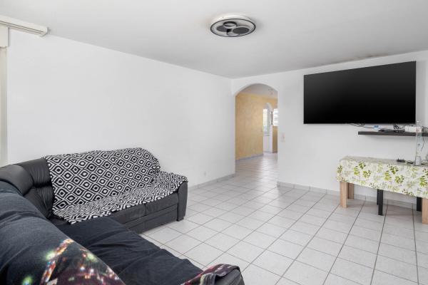 Charmante 4.5 Zimmer-Wohnung in der malerischen Gemeinde Zofingen - Bild# 2