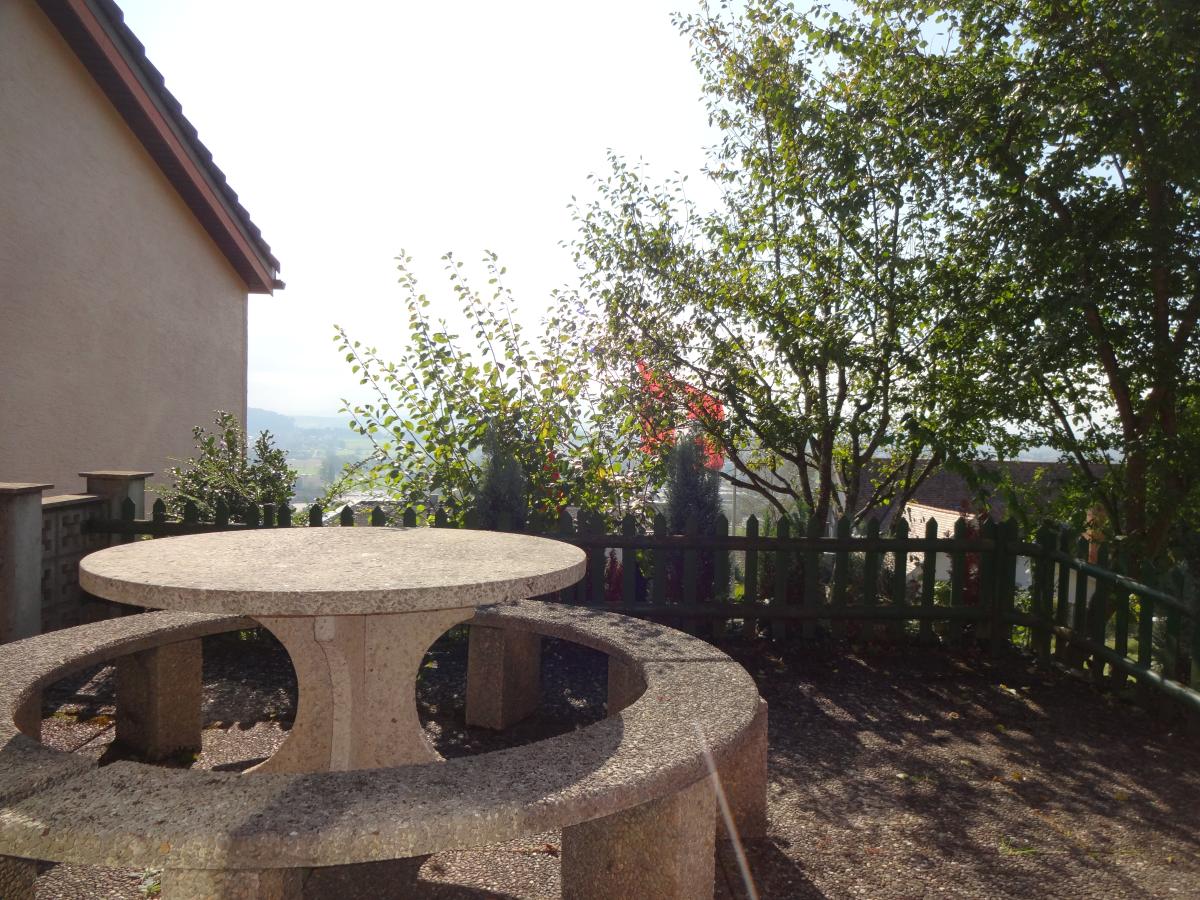 Charmantes Einfamilienhaus an guter, sonniger Lage mit Garten und traumhafter Weitsicht - Bild# 13